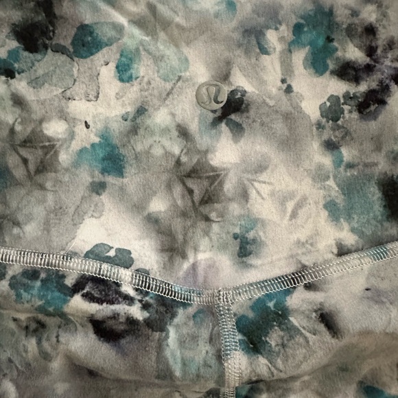 Lululemon leggings - Picture 1 of 3